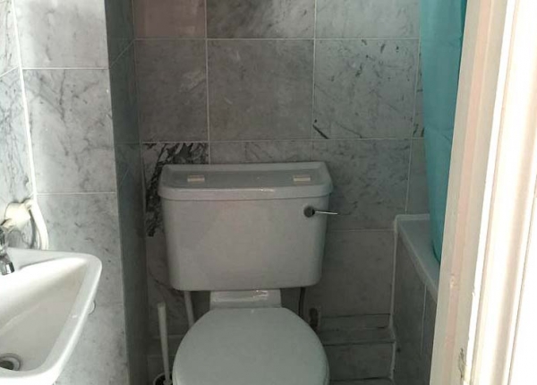 Bathroom at Anwar House Hotel