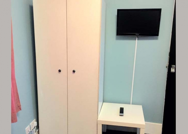 Room facilities at Anwar House Hotel