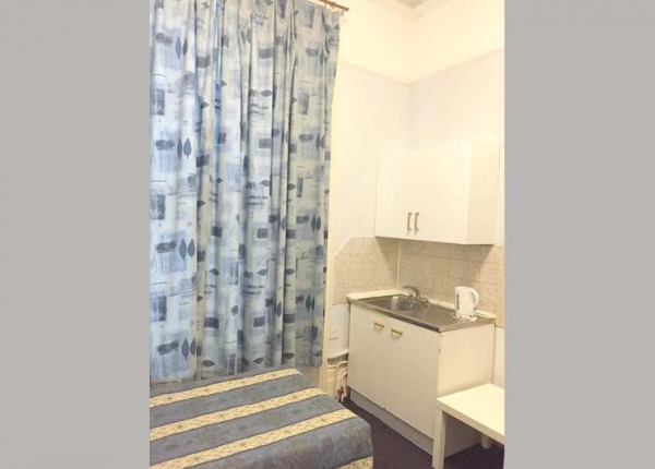 Single room at Anwar House Hotel